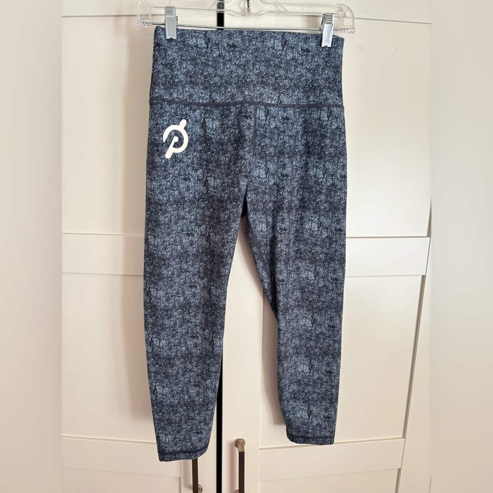 Peloton Women's Blue Speckle Pattern Leggings Medium Cycling Running Athletic